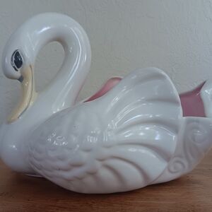 Vintage 1982 Ceramic Swan Planter – Signed “By Dolores”